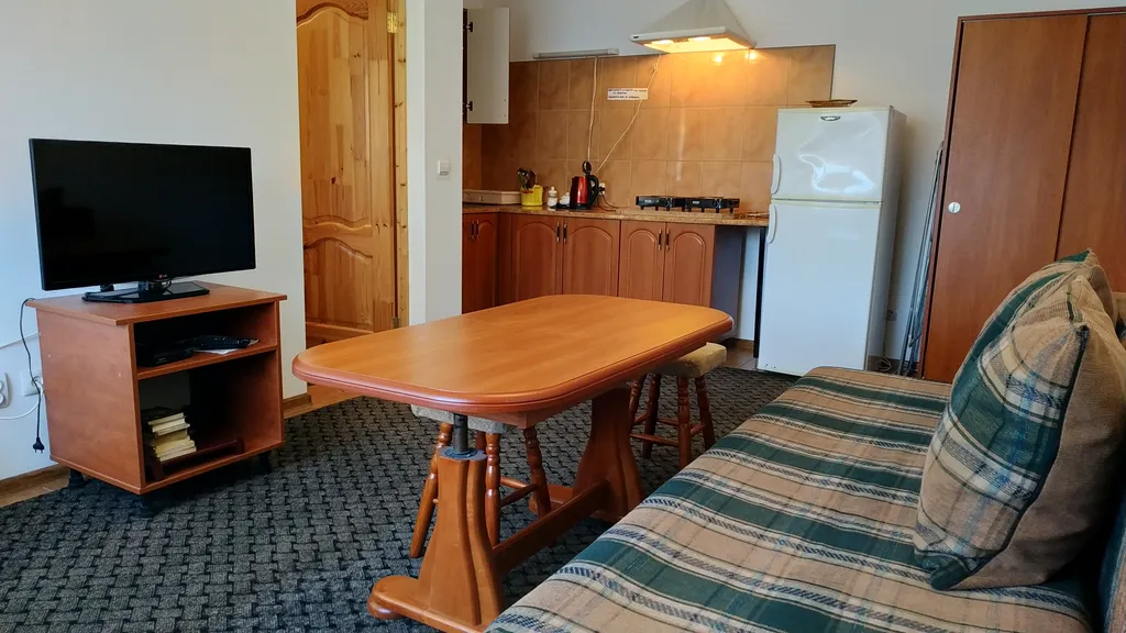 Квартира в домике с отдельным входом и парковкой