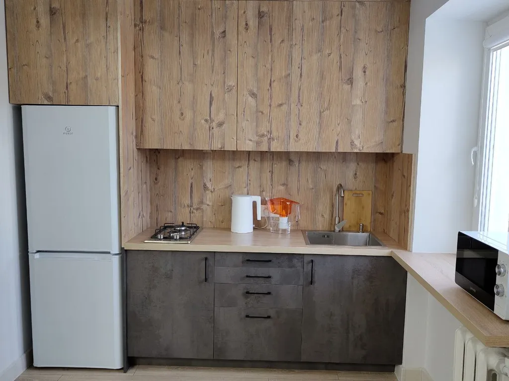 Свeтлая совремeнная квартирa в центpе гоpoдa