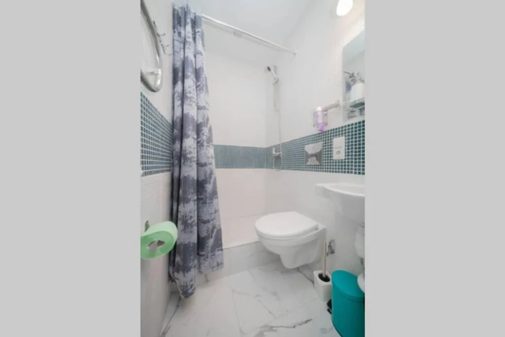 Квартира-студия в жк новокрасково-1