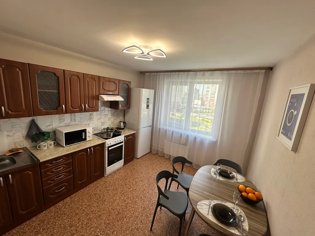 "В Гости!" на Пионерском 62 (1к квартира рядом с Сити-Молл)