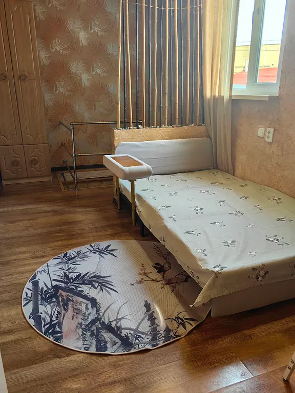 Коттедж Небольшой двухэтажный домик в центре города — Евпатория