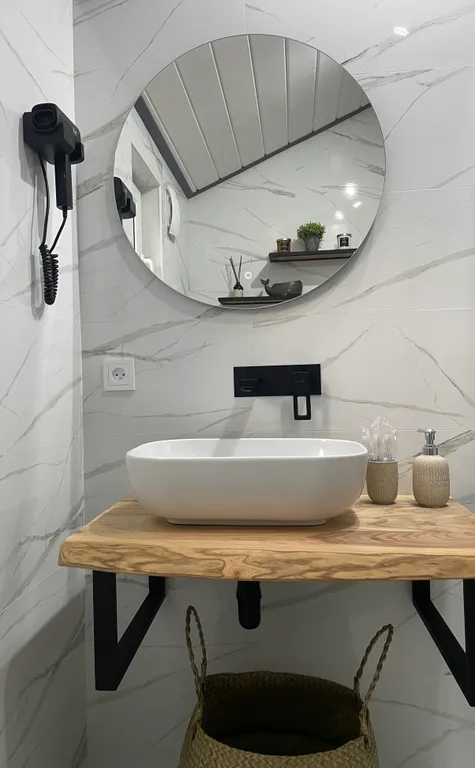 Дом на первой береговой линии