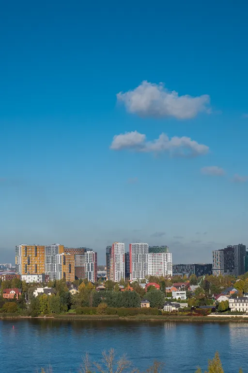 Квартира Просторная и уютная квартира недалеко от метро Рыбацкое — Санкт-Петербург
