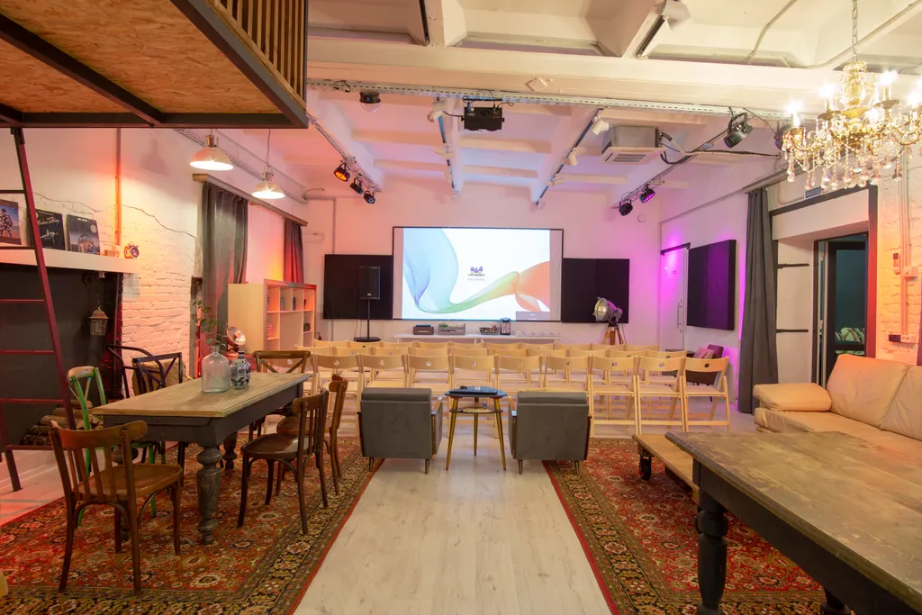 Loft Dvor — дизайнерское пространство для событий и проживания