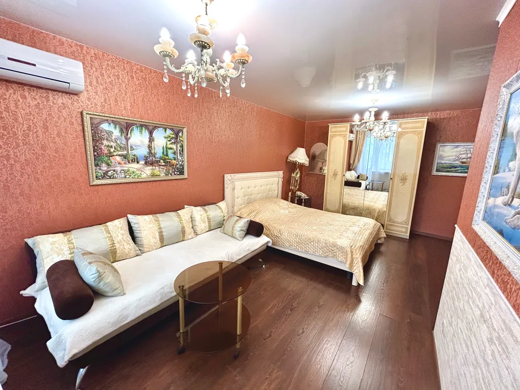 Квартира у Площади Якуба Коласа и Комаровского рынка