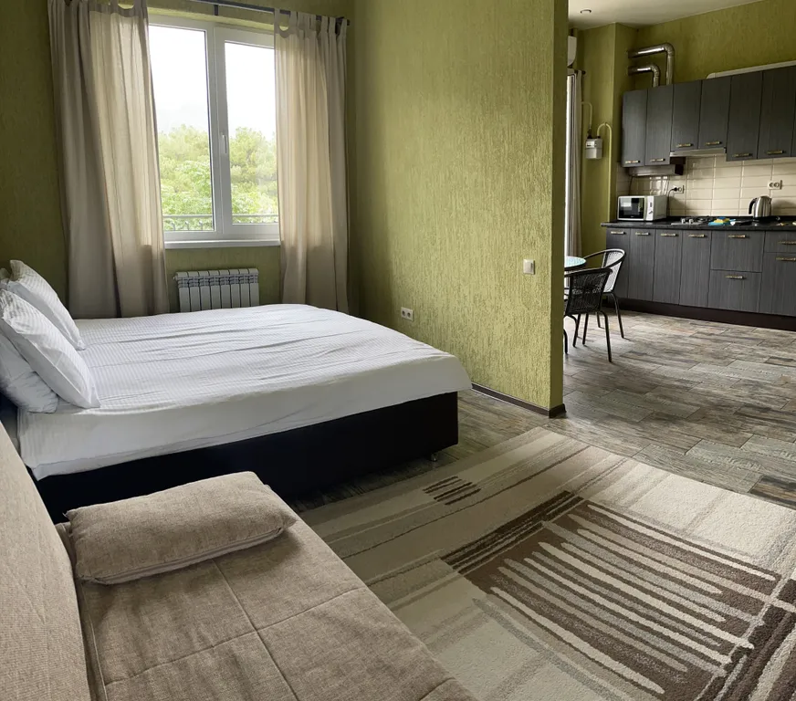 Квартира Апартаменты с видом на сосновую рощу и балконом 2 этаж — Геленджик