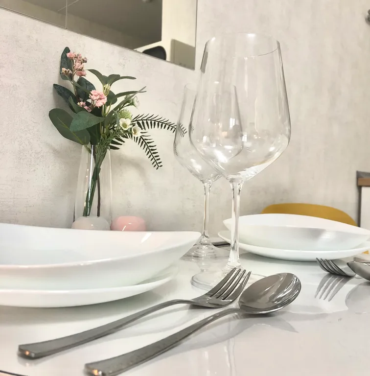 Студия с видом на лес и Волгу в современном ЖК