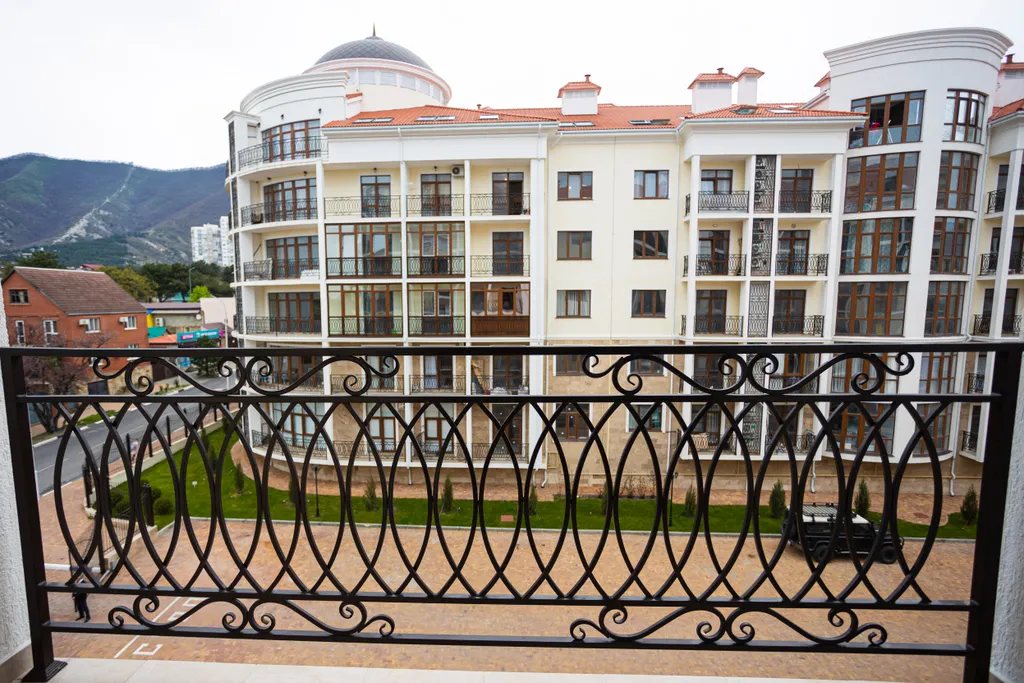 Квартира Апартаменты в сердце города с видом на горы и 100 м от моря — Геленджик