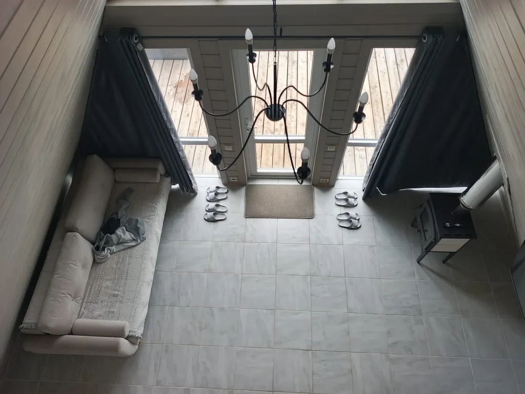 Дом в стиле A frame с чаном