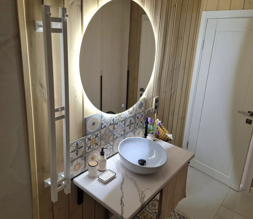 Коттедж Уютнейший дом с роскошным видом на озеро — Ларионово