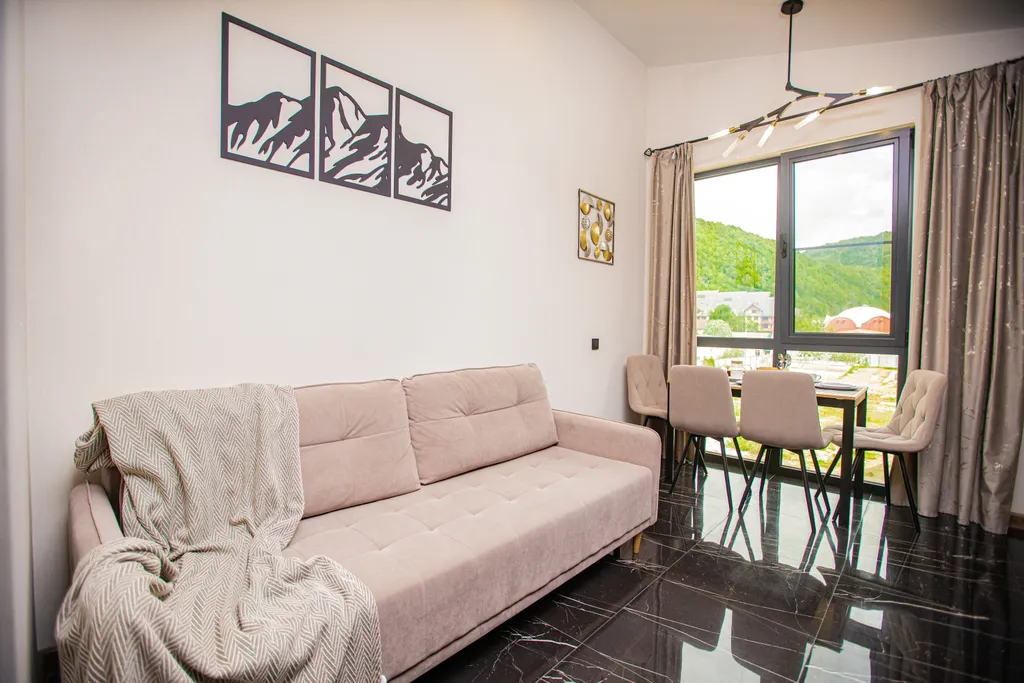 Гаражная 6/55