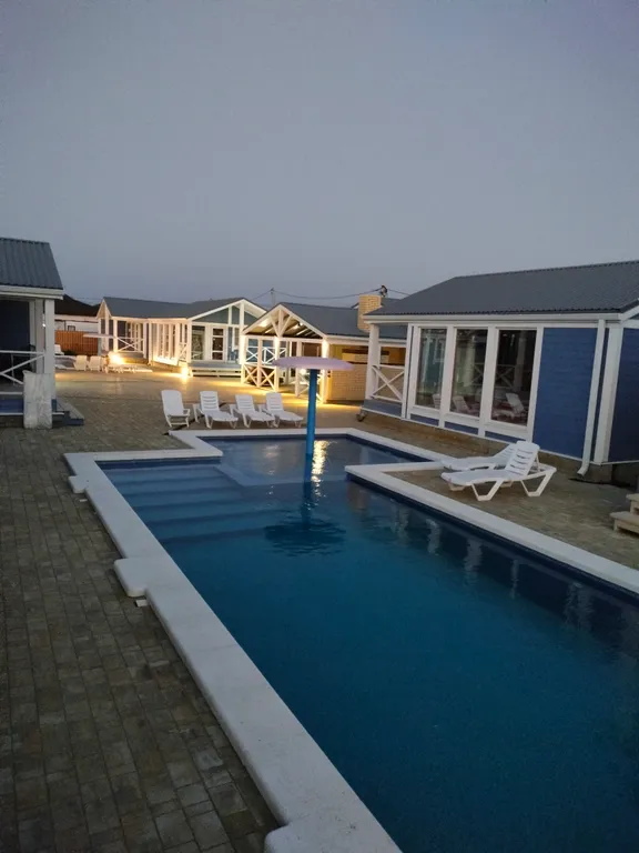 Коттедж Вилла Синие Волны/ Blue waves с бассейнами, 5 мин от пляжа