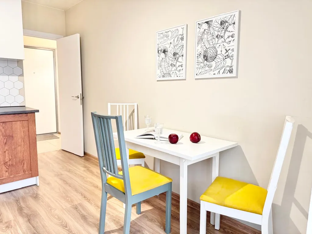 Светлая квартира с балконом