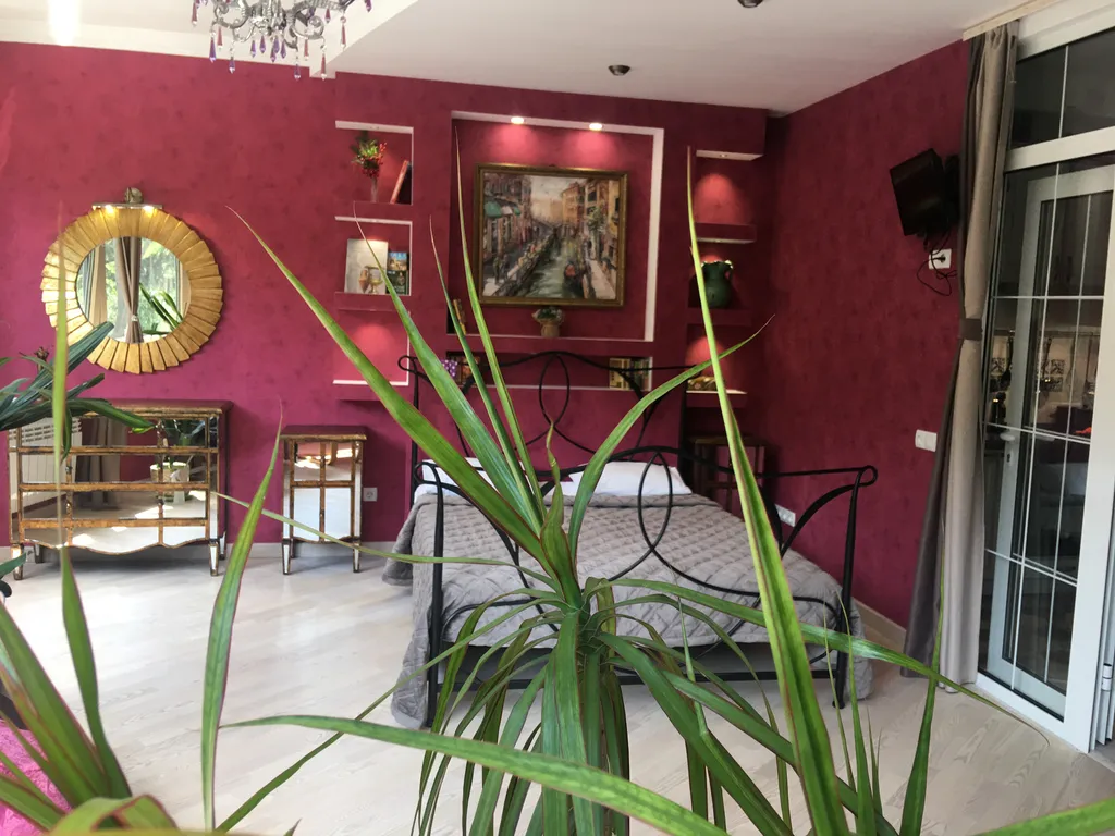 Панорамный апарт Прованс дома Зазеркалье в Приморском  парке