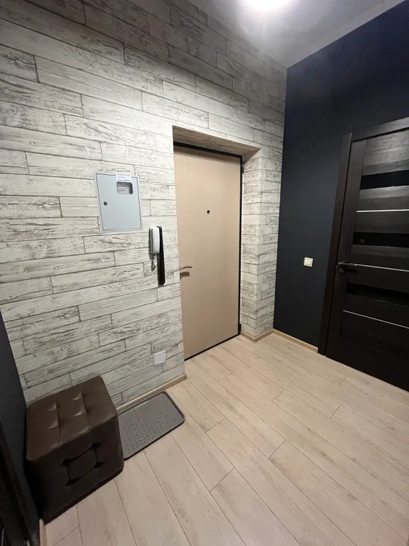 Квартира Вместительная квартира, закрытый двор, рядом с ТЦ Покровскай — Красноярск