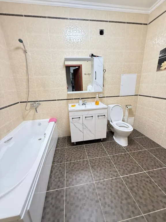 Огромные аппартементы с 2 санузлами в самом центре города