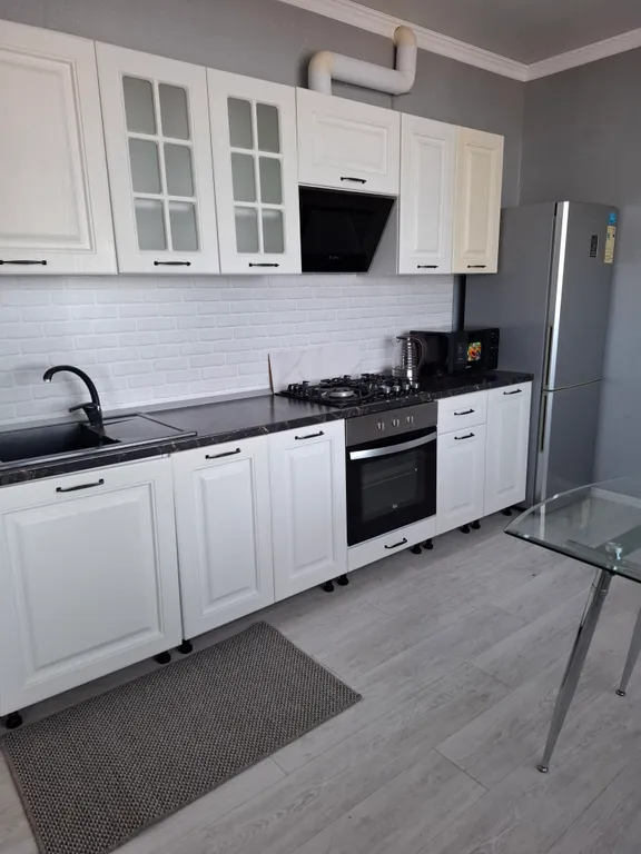 4-комнатная Квартира — аренда посуточно в Лоо