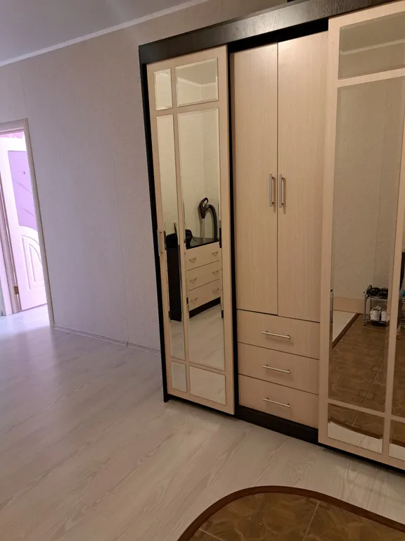 Уютная квартира в самом хорошем районе города — аренда посуточно в Киселевск