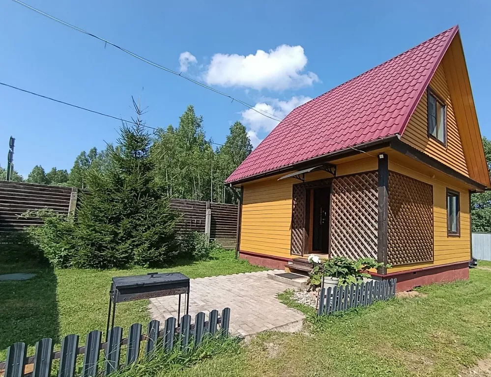 Дом на берегу озера Велье