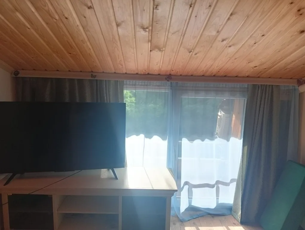 Терем с мансардой в дивном лесу у моря, с новым ремонтом и обстановкой