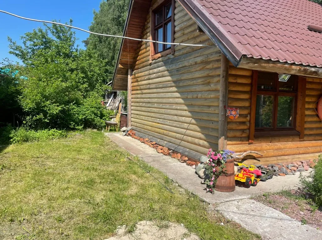 Коттедж Гостевой дом на берегу озера сандал — Сопоха