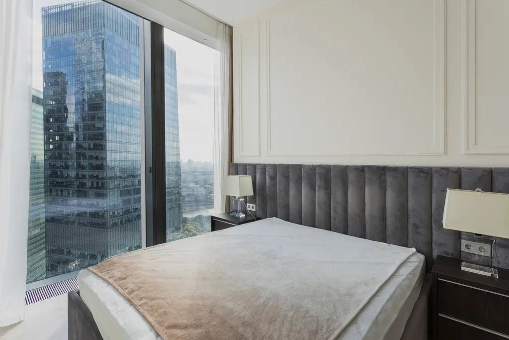 Лаконичный и стильный апартамент с видом на сити