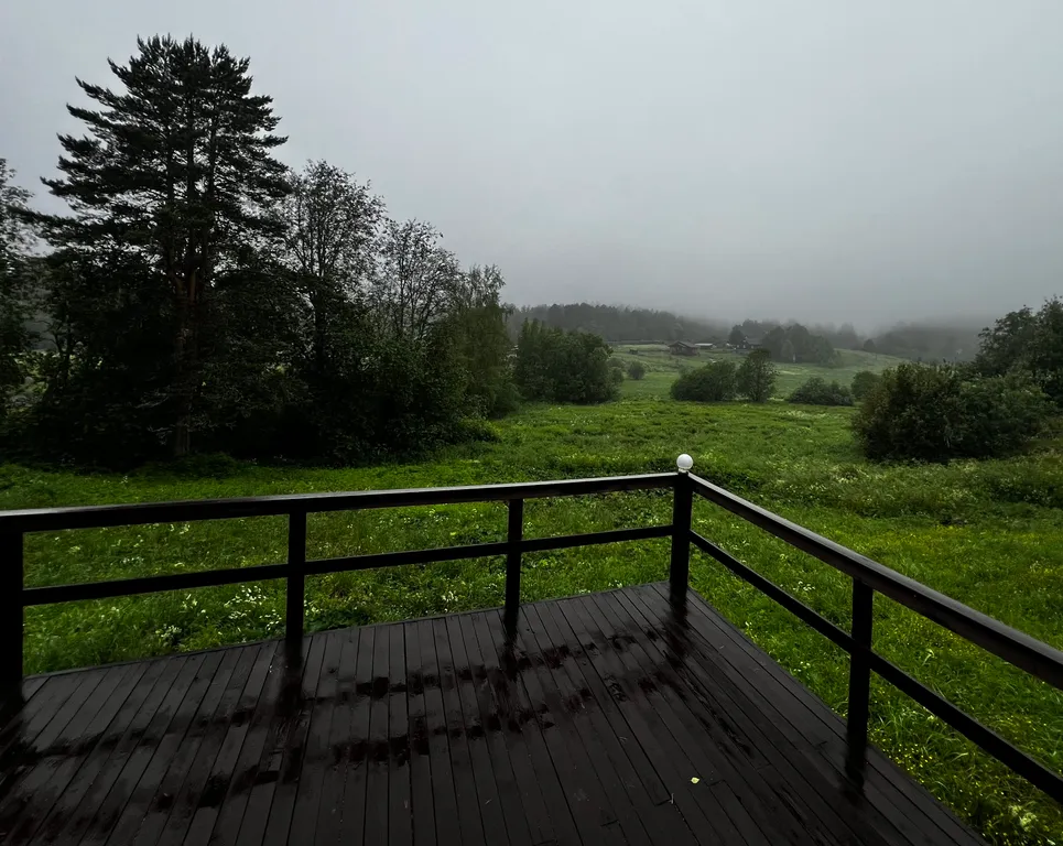 Дом на озере