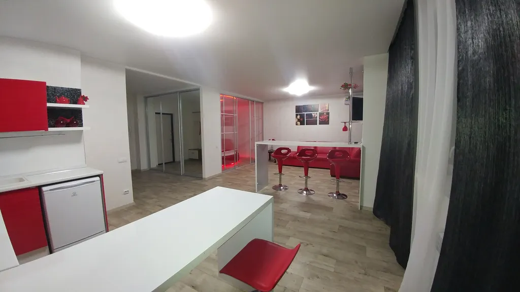 Уютная студия с дизайнерским ремонтом