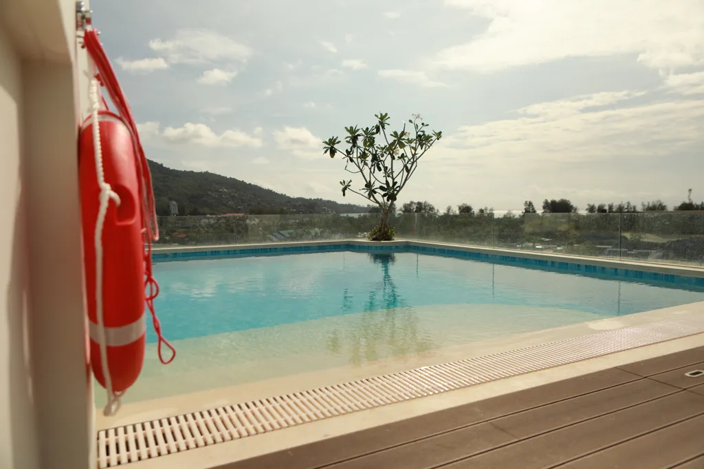 Супер однушка у моря с бассейном и спортзалом, тихое милое место