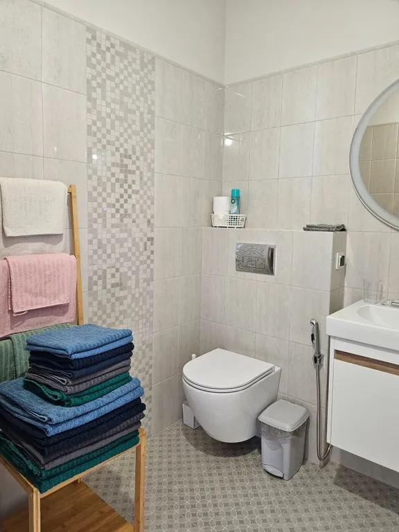 Новая квартира с 3 спальнями, видом на центр города и шикарные закаты