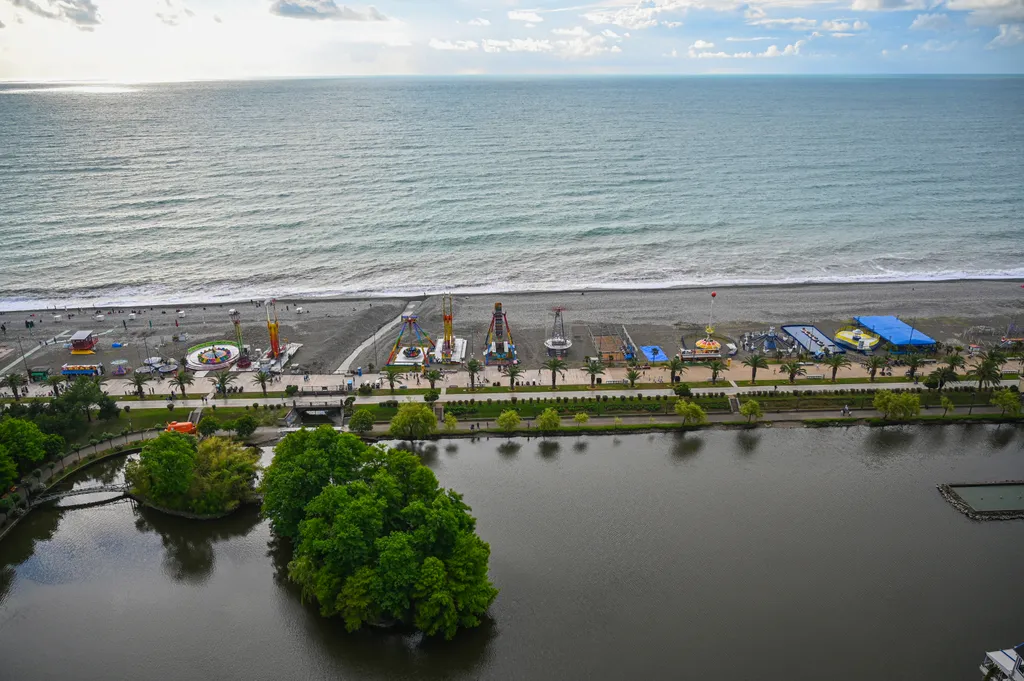 Большая 2+1 с шикарным видом на море и набережную, 22 этаж