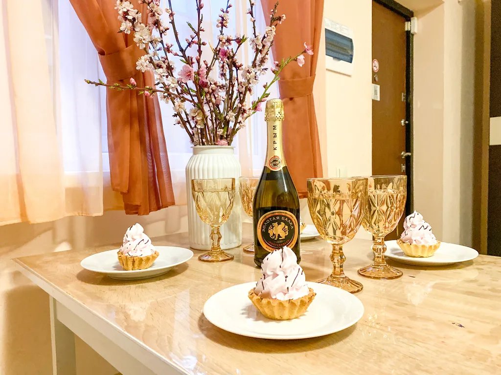 Квартира 2-комнатная Квартира — Севастополь