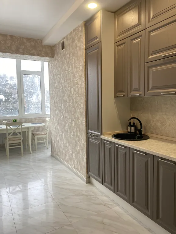 Современная квартира с видом на горы