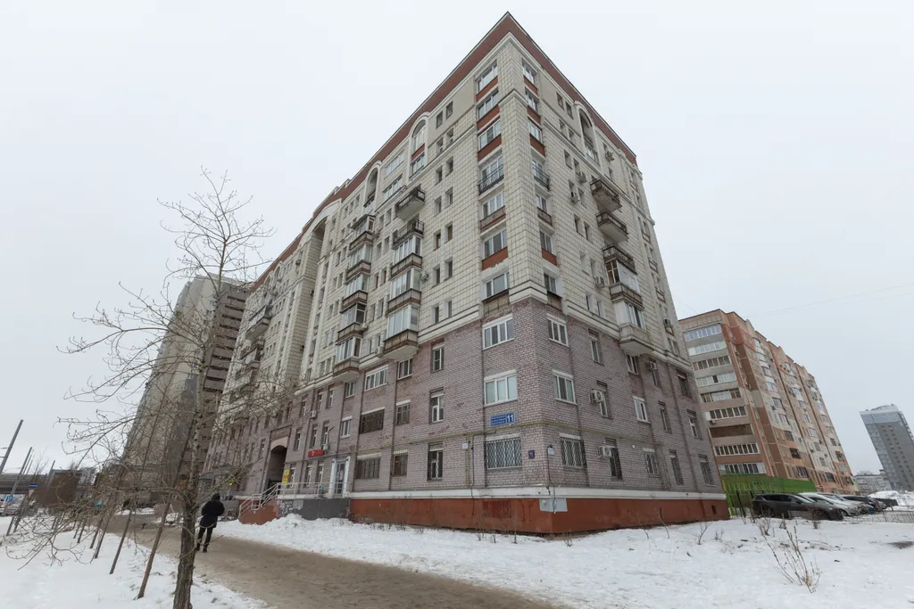 Квартира 3-комнатная Квартира — Казань