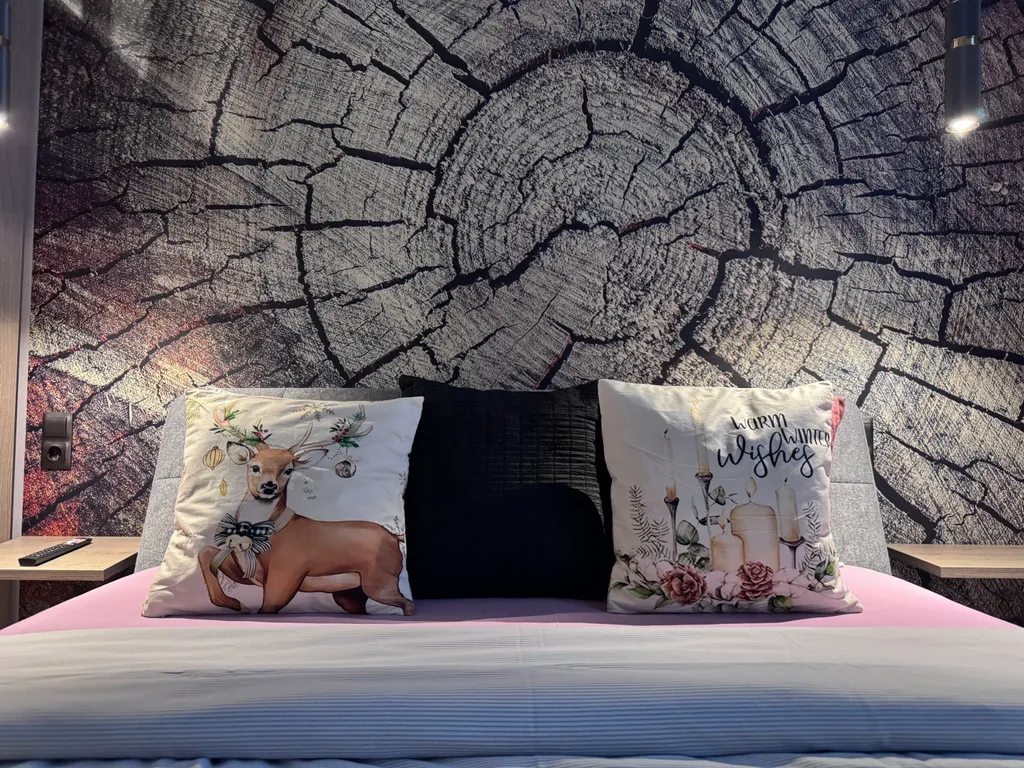 "Охта  Адвент" 53 м. "Лес" с камином у курорта