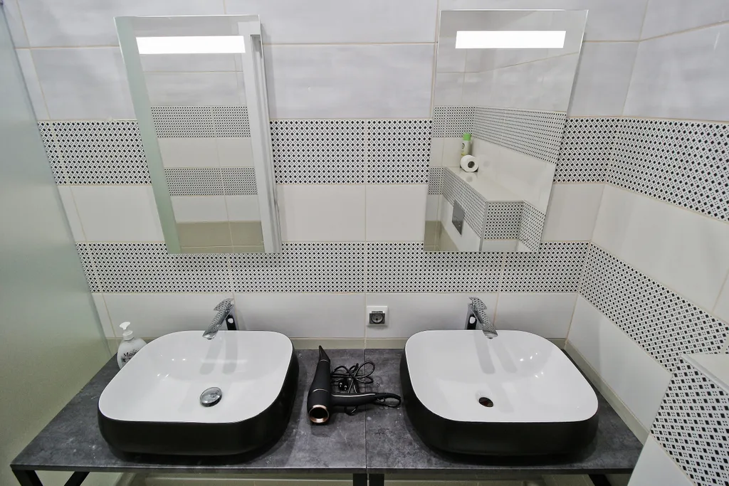 Двухэтaжный кoттeдж площадью 200