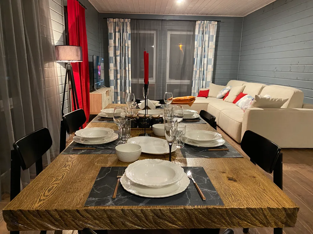 Дом с баней и Сибирским чаном у леса и озера