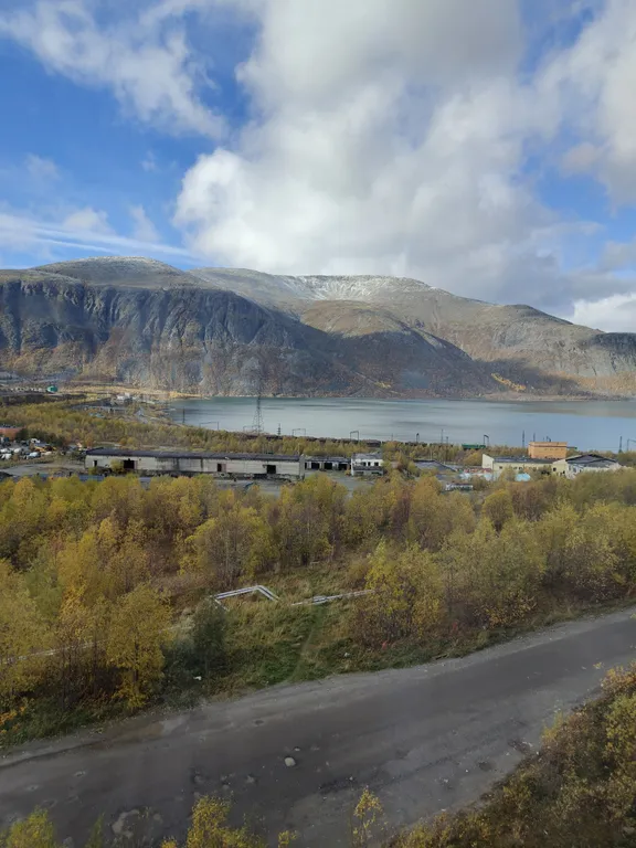 Уютная квартира с видом на горы и озеро