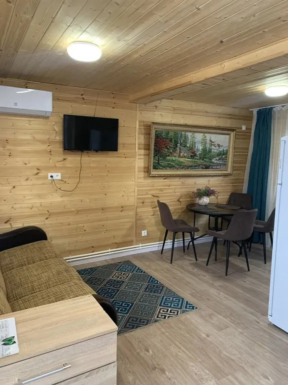 Уютный домик в горах с бассейном