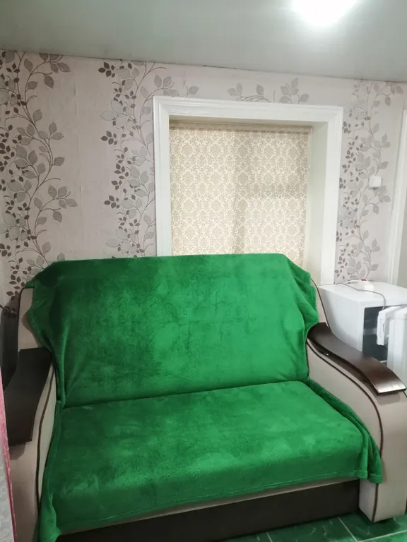 Домик в тихом месте возле горной реки