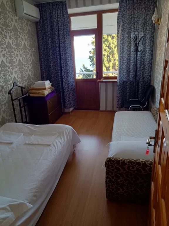 Двухкомнатный с балконом