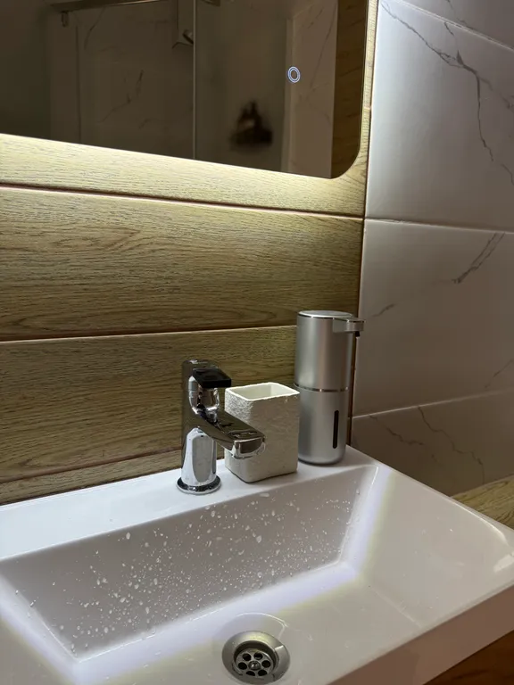 Уютная квартира с современным ремонтом со своей территорией