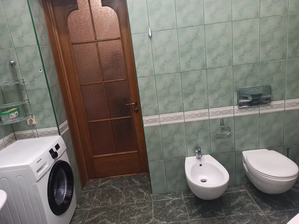 Квартира с оригинальным классическим ремонтом рядом с морем в центре