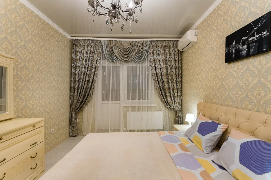 Евро 3-комнатные апартаменты на 1-й линии парка Галицкого