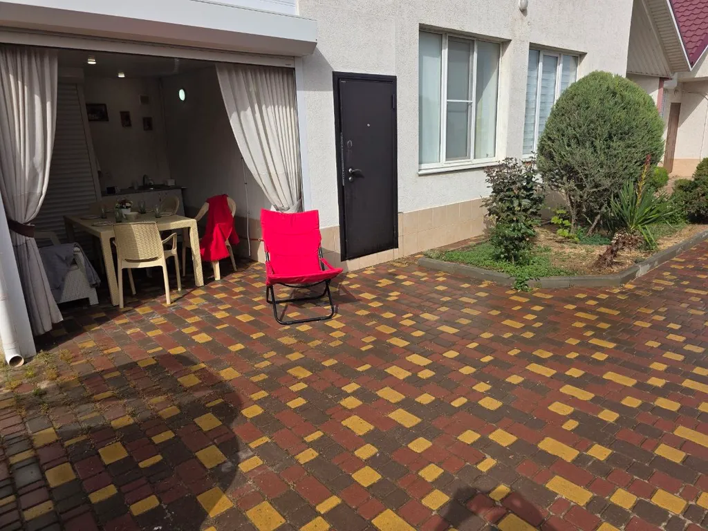 Уютный коттедж с видом на море для лучшего отдыха с семьей — аренда посуточно в Евпатория