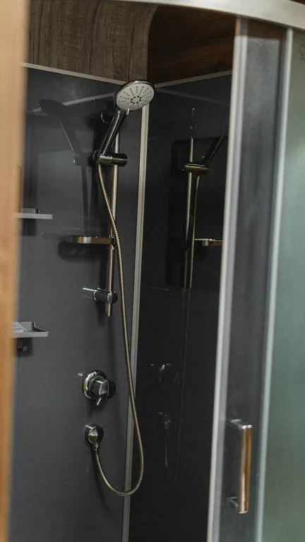 Коттедж Уютный домик в лесу — Новая