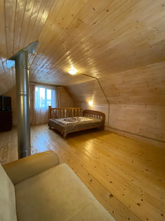 Загородный дом с баней в километре от прекрасного города