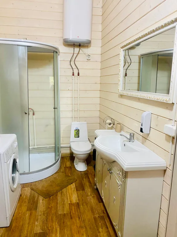 Дом у озера на Селигере