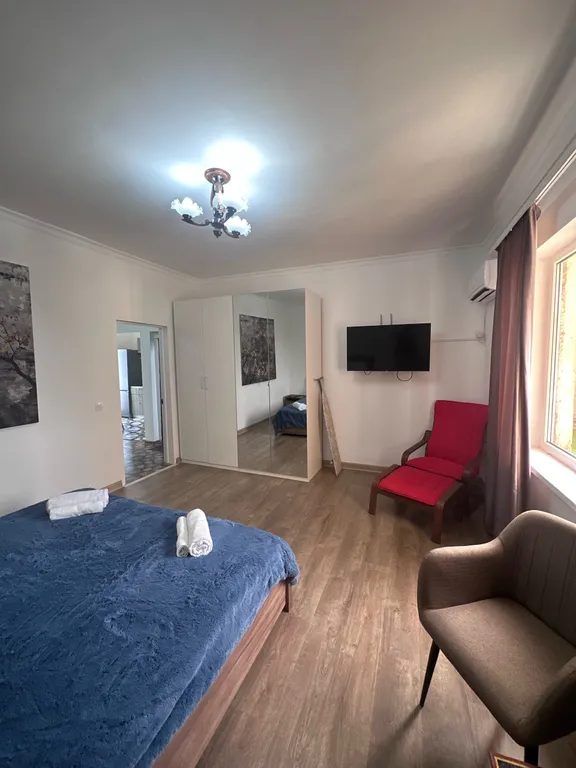 Квартира Двухкомнатная квартира с балконом — Сухум