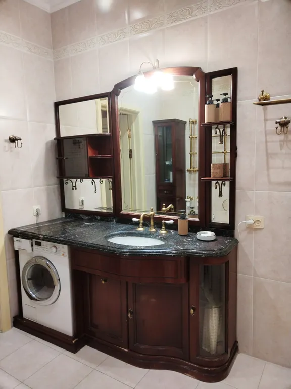 Красивая квартира у Каскадной лестницы
